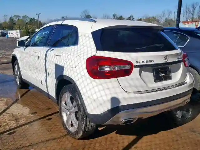 WDCTG4GB1HJ315204 2017 MERCEDES-BENZ GLA 250 4MATIC-2