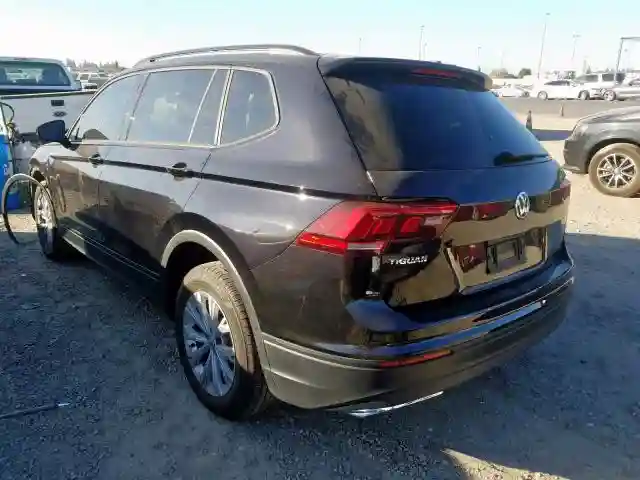 3VV0B7AX7JM158625 2018 VOLKSWAGEN TIGUAN S-2