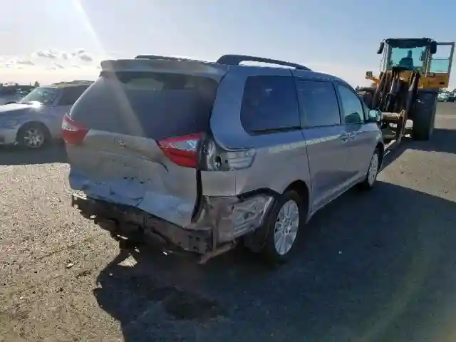 5TDJK3DC5FS121553 2015 TOYOTA SIENNA LE-3