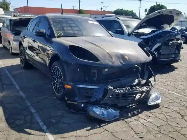 WP1AA2A5XHLB08643 2017 PORSCHE MACAN-0