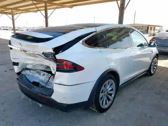 5YJXCDE48GF026513 2016 TESLA MODEL X-3