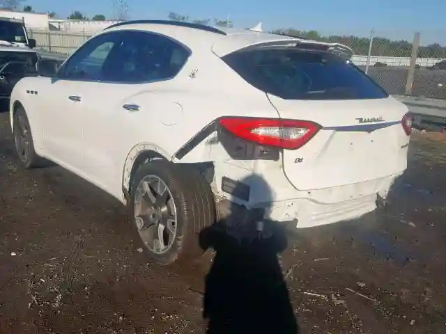 ZN661XUS2HX257822 2017 MASERATI LEVANTE SPORT-2