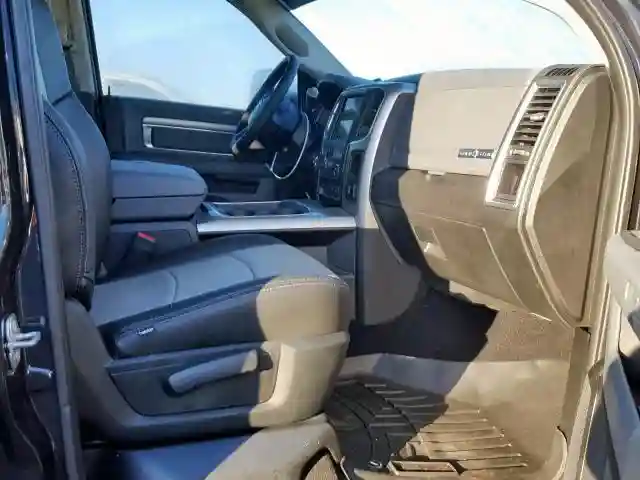 3C6UR5DL0JG380132 2018 RAM 2500 SLT-4