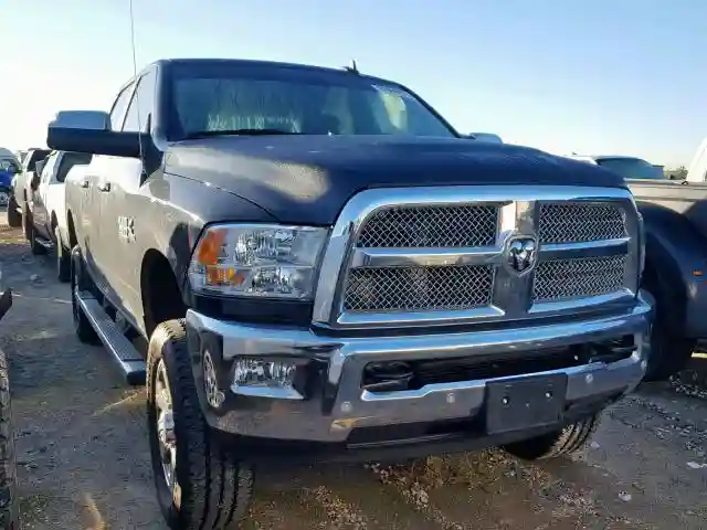 3C6UR5DL0JG380132 2018 RAM 2500 SLT-0