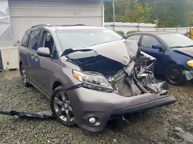 5TDXK3DC0GS751427 2016 TOYOTA SIENNA SE-0