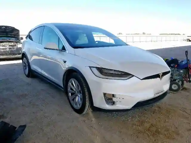 5YJXCDE48GF026513 2016 TESLA MODEL X-0