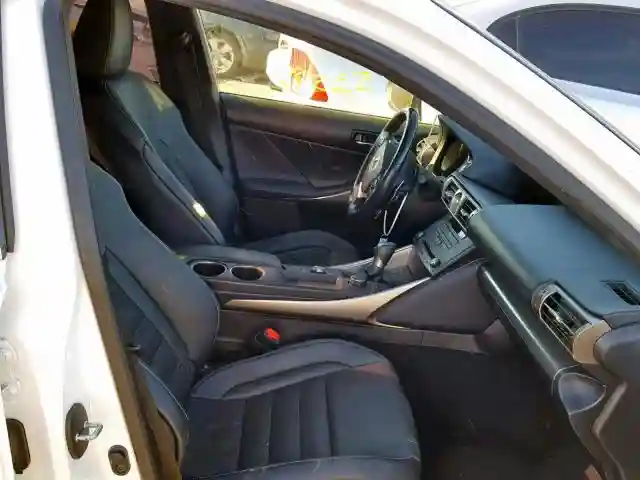 JTHBA1D22G5019653 2016 LEXUS IS 200T-4