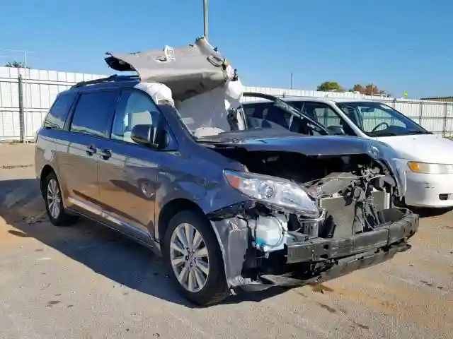 5TDJZ3DCXHS146706 2017 TOYOTA SIENNA LE-0