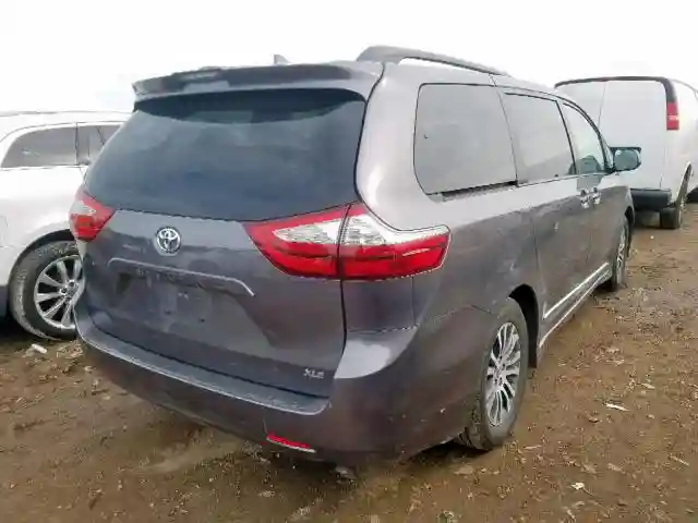 5TDYZ3DC5JS963473 2018 TOYOTA SIENNA XLE-3