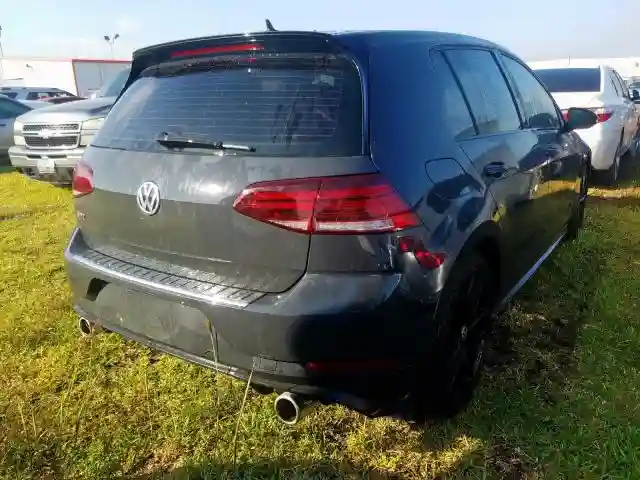 3VW6T7AU8KM004838 2019 VOLKSWAGEN GTI AUTOBAHN-3