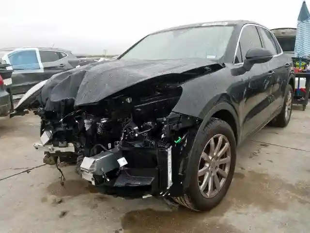 WP1AA2AY4KDA13748 2019 PORSCHE CAYENNE-1