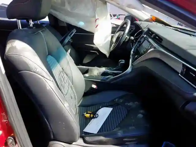 4T1B11HK3JU595806 2018 TOYOTA CAMRY L-4