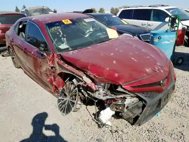 4T1B11HK3JU595806 2018 TOYOTA CAMRY L-0