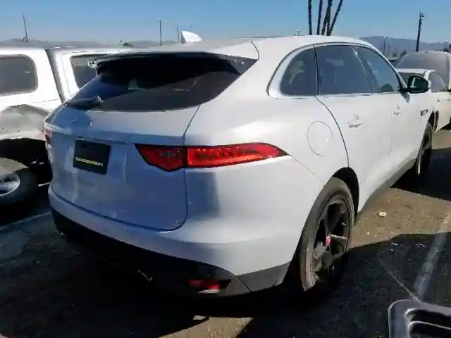 SADCJ2FX0KA615272 2019 JAGUAR F-PACE PREMIUM-3