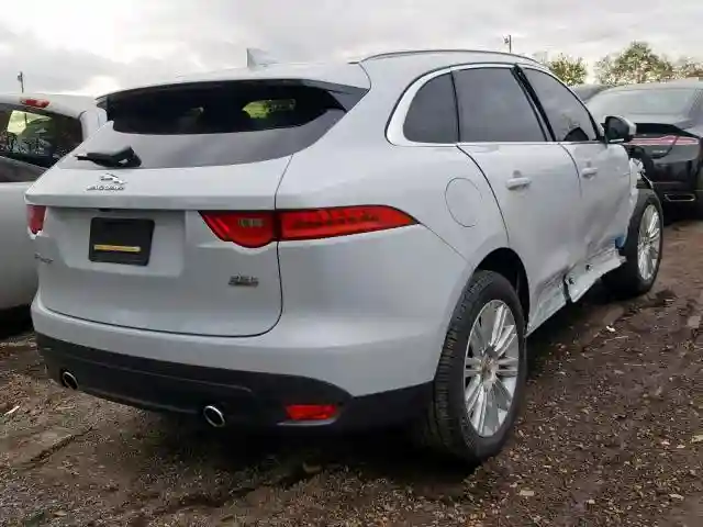 SADCN2EV2JA242531 2018 JAGUAR F-PACE PORTFOLIO-3