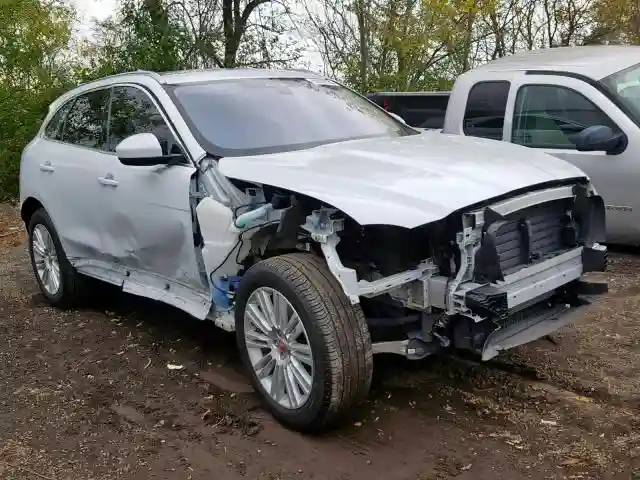 SADCN2EV2JA242531 2018 JAGUAR F-PACE PORTFOLIO-0