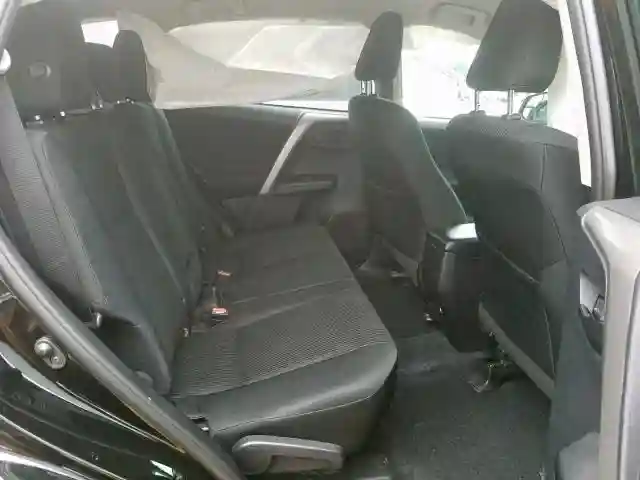 2T3ZFREV8JW442682 2018 TOYOTA RAV4 LE-5