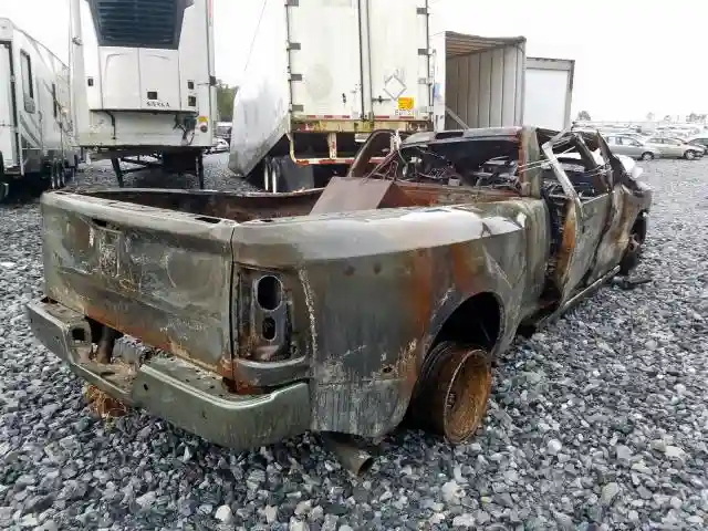 3C63RRGL4JG352476 2018 RAM 3500 ST-3