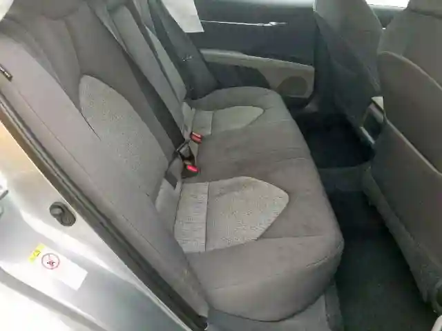 4T1B11HK0KU701758 2019 TOYOTA CAMRY L-5