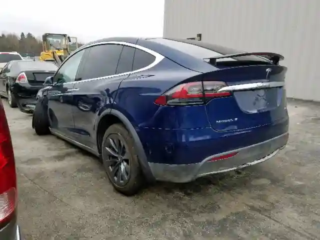 5YJXCBE26JF120562 2018 TESLA MODEL X-2
