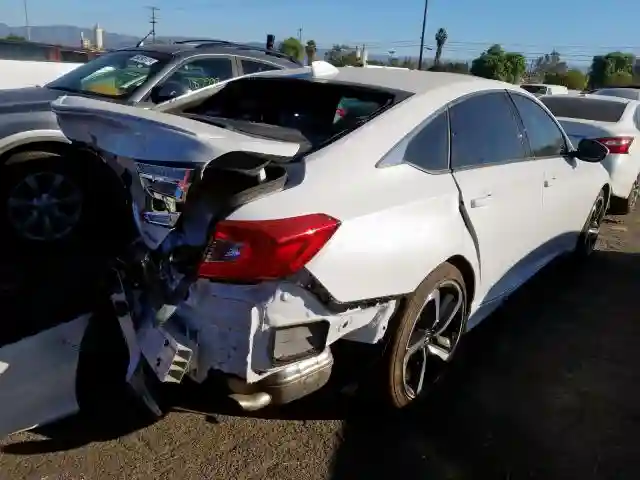 1HGCV1F32KA073696 2019 HONDA ACCORD SPORT-3