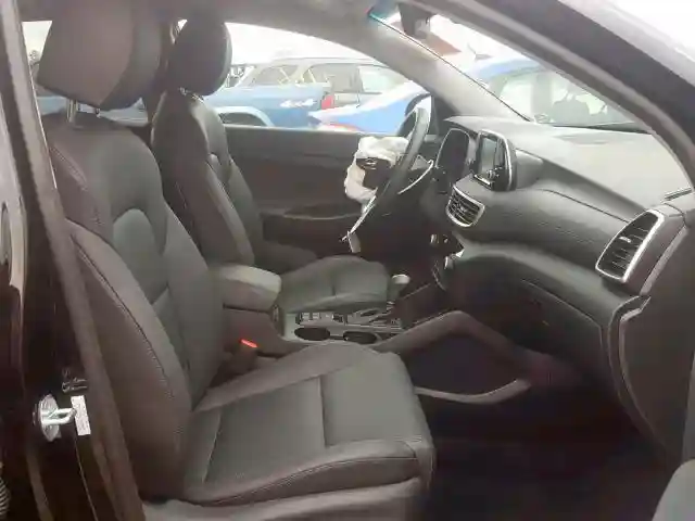 KM8J3CAL8KU043093 2019 HYUNDAI TUCSON LIMITED-4