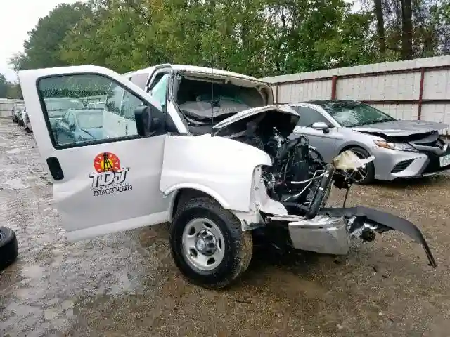 1GAZGPFGXH1341789 2017 CHEVROLET EXPRESS G3500 LT-0
