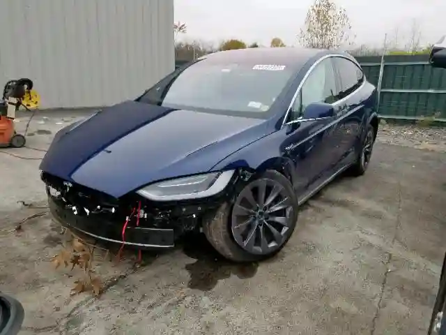 5YJXCBE26JF120562 2018 TESLA MODEL X-1