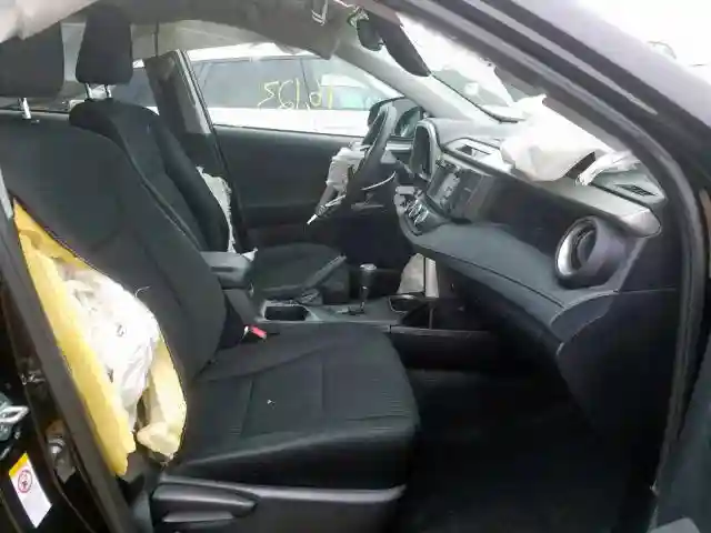 2T3ZFREV8JW442682 2018 TOYOTA RAV4 LE-4