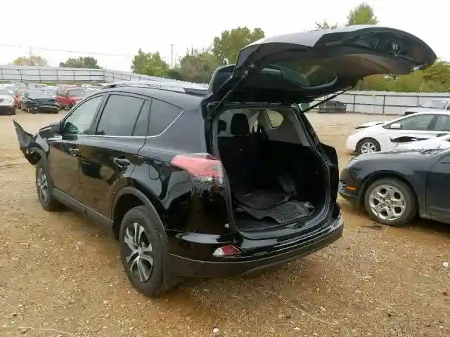 2T3ZFREV8JW442682 2018 TOYOTA RAV4 LE-2