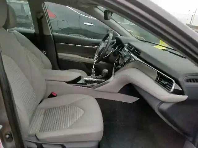 4T1B11HK5KU681443 2019 TOYOTA CAMRY L-4