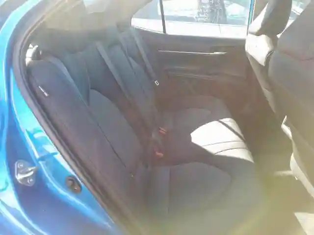 4T1B11HK4KU263259 2019 TOYOTA CAMRY L-5