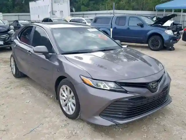 4T1B11HK8KU747712 2019 TOYOTA CAMRY L-0