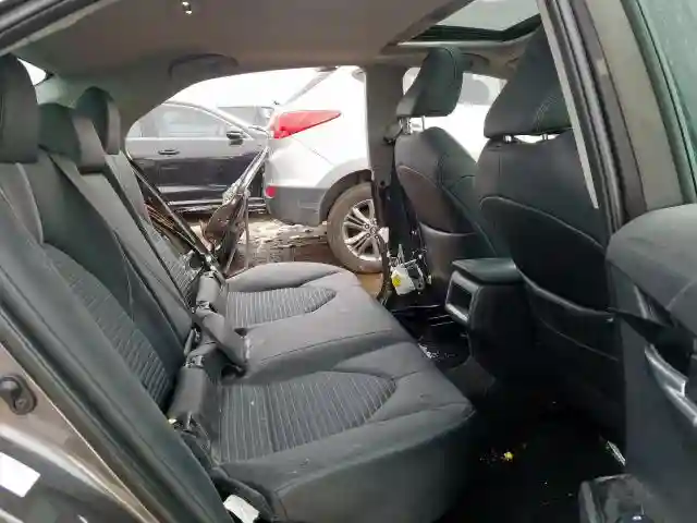 4T1B11HK8JU569198 2018 TOYOTA CAMRY L-5