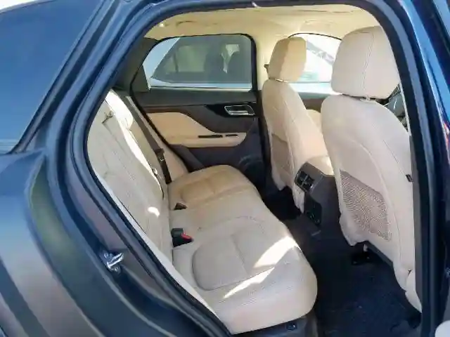 SADCK2BV1HA895388 2017 JAGUAR F-PACE PRESTIGE-5