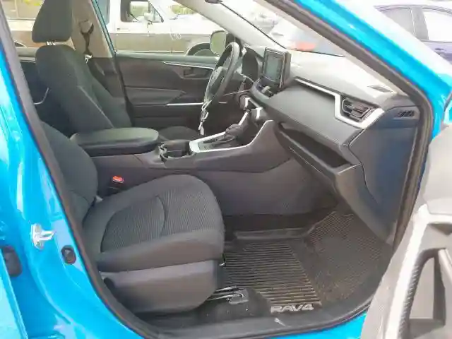 2T3H1RFV8KW042793 2019 TOYOTA RAV4 LE-4