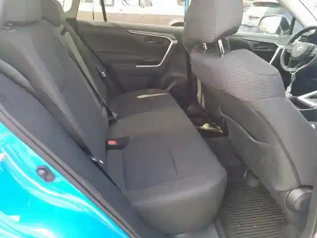 2T3H1RFV8KW042793 2019 TOYOTA RAV4 LE-5