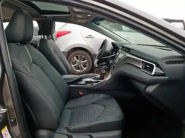 4T1B11HK8JU569198 2018 TOYOTA CAMRY L-4