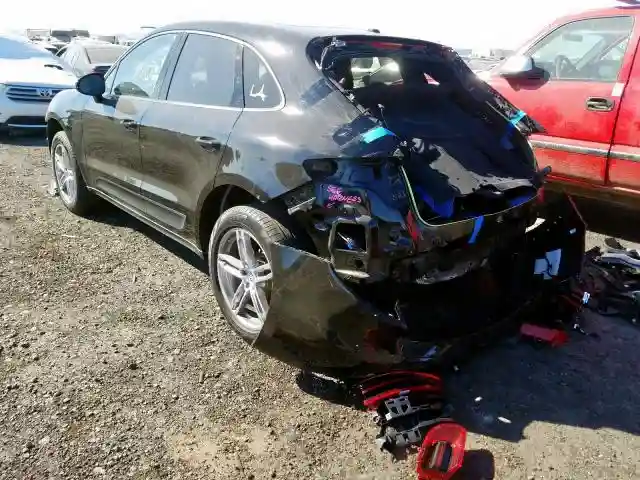 WP1AA2A53HLB05339 2017 PORSCHE MACAN-2