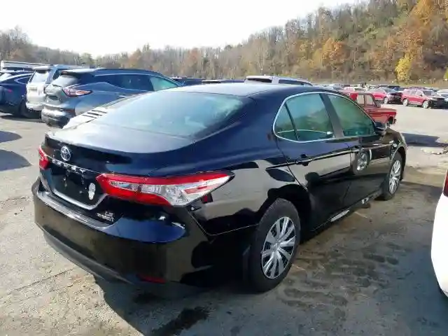 4T1B31HKXJU506243 2018 TOYOTA CAMRY LE-3