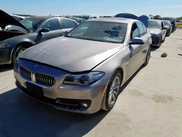 WBA5A5C5XGD526370 2016 BMW 528 I-1