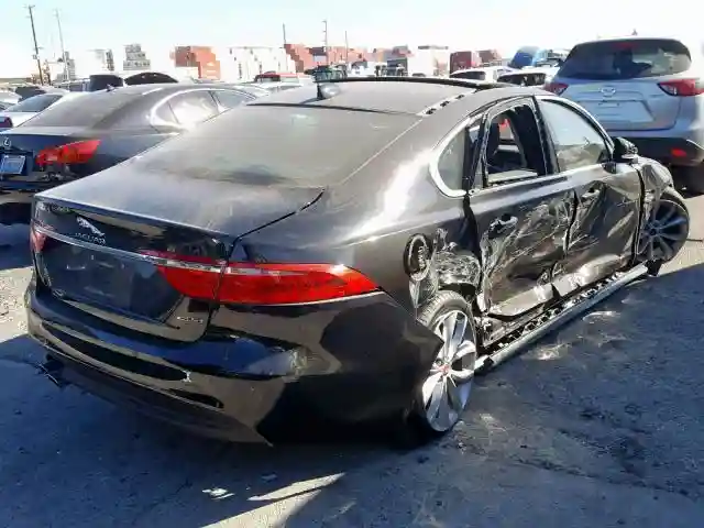SAJBD4BN0HCY36481 2017 JAGUAR XF PREMIUM-3