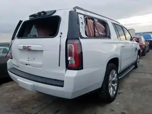 1GKS1FKC2JR388558 2018 GMC YUKON XL C1500 SLE-3