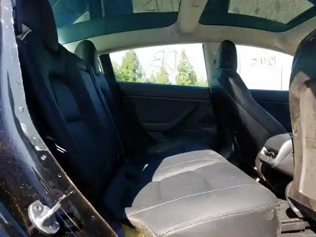 5YJ3E1EB6KF385180 2019 TESLA MODEL 3-5