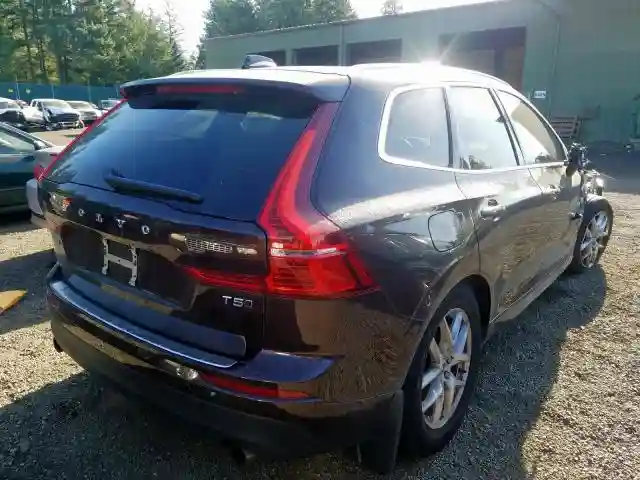 YV4102RK5J1021732 2018 VOLVO XC60 T5 MOMENTUM-3