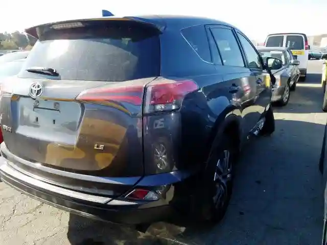JTMZFREV9HJ147356 2017 TOYOTA RAV4 LE-3