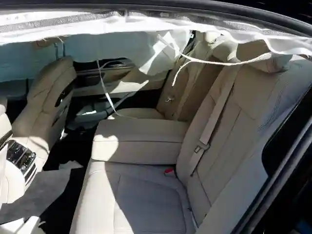 WBA7F0C57JGM23877 2018 BMW 750 I-5