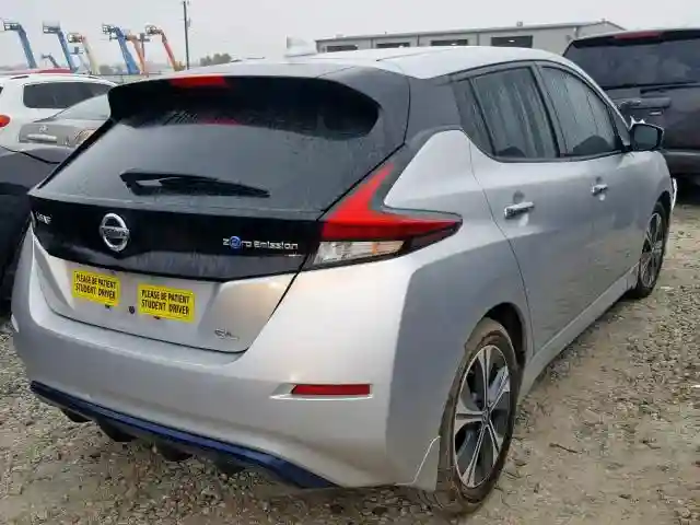 1N4AZ1CP7JC301136 2018 NISSAN LEAF S-3