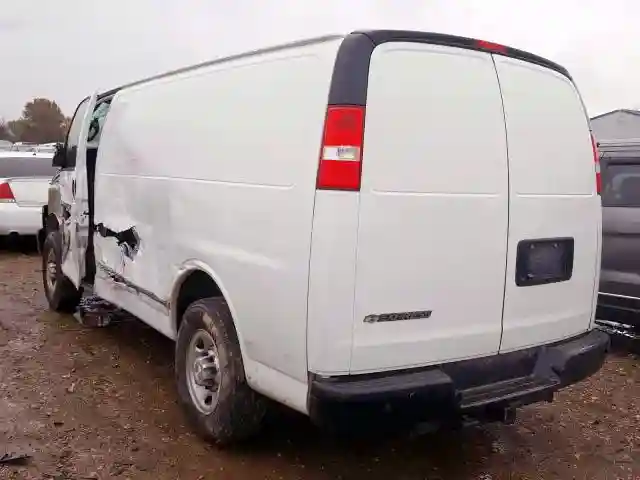 1GCZGGFP7J1288935 2018 CHEVROLET EXPRESS G3500-2