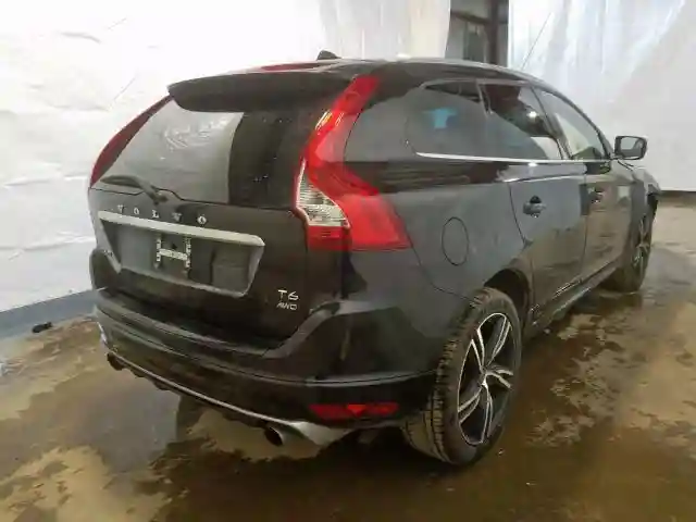 YV449MRS3H2026320 2017 VOLVO XC60 T6 R-DESIGN PLATINUM-3